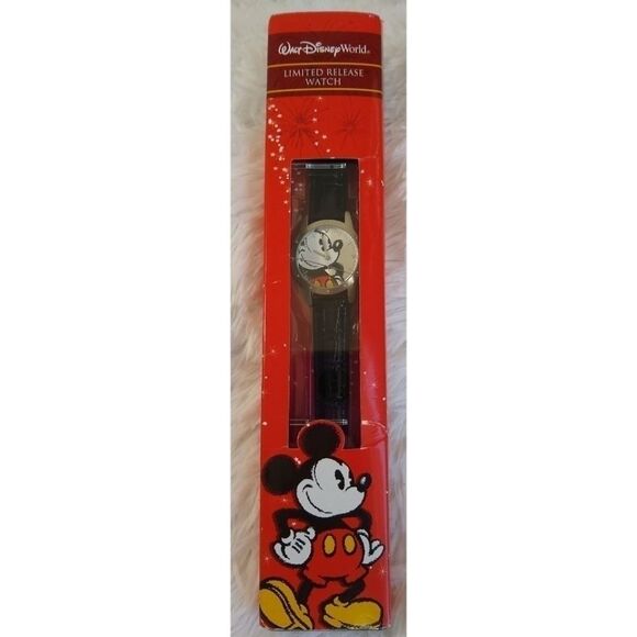 Mickey Mouse Watch Limited Release Disney World - Picture 2 of 9